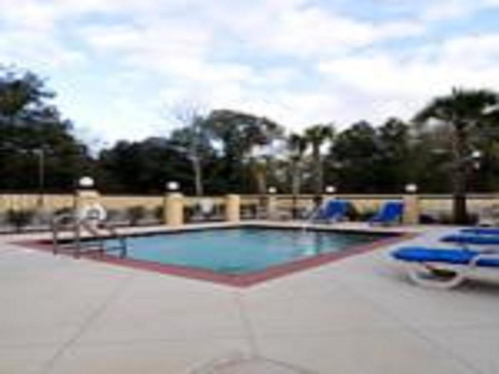 Days By Wyndham Semmes