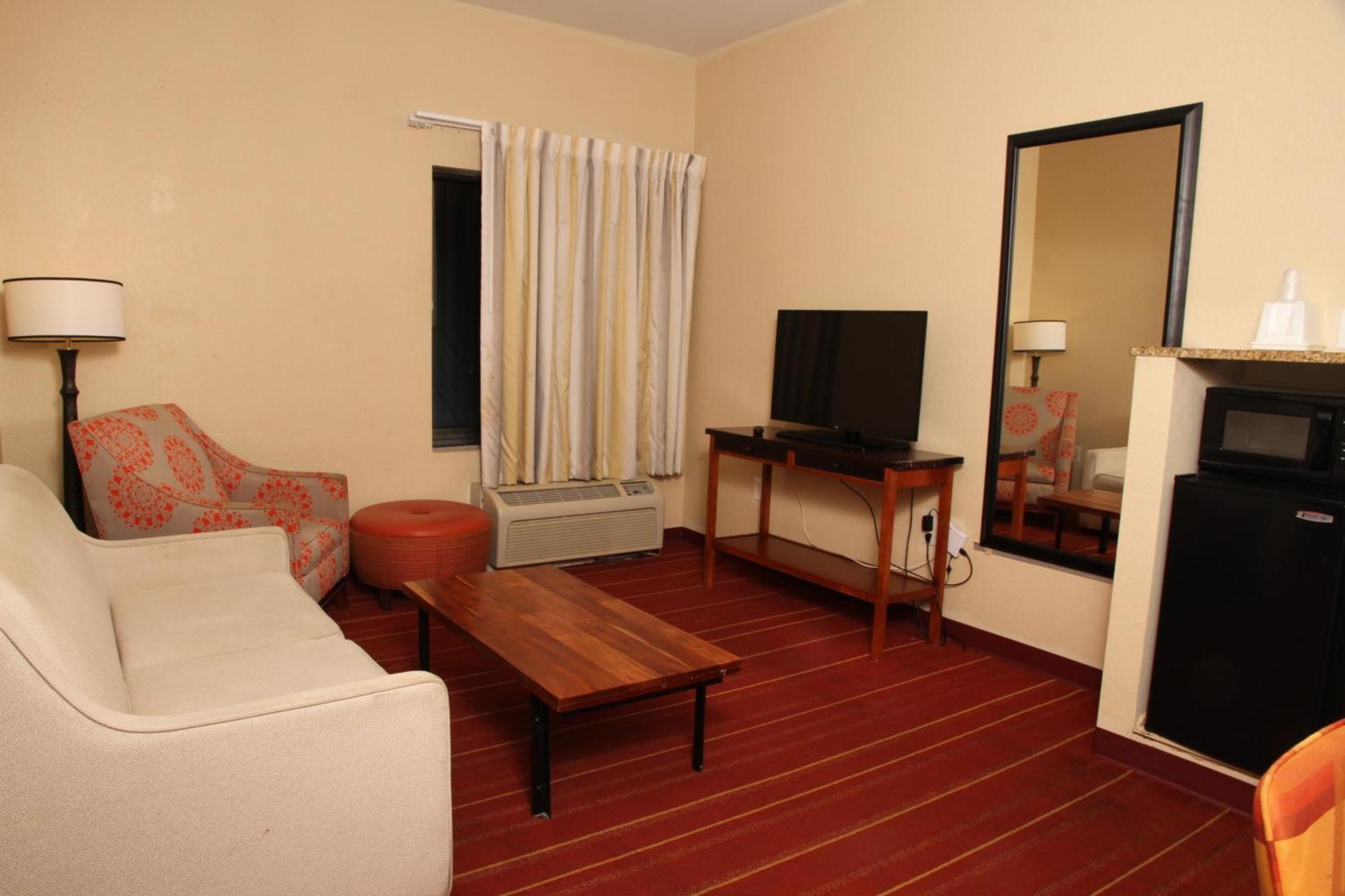 Days By Wyndham Semmes Hotel Mobile