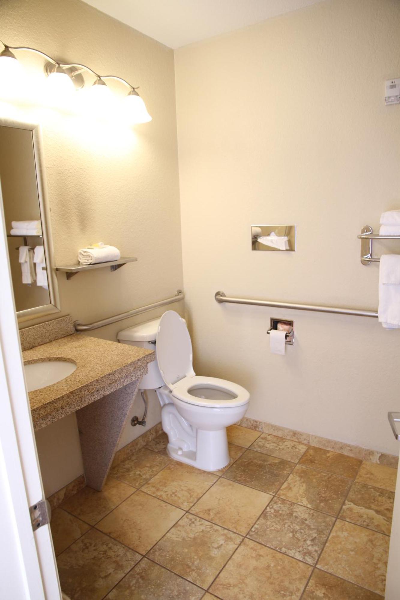 Days By Wyndham Semmes Hotel Mobile