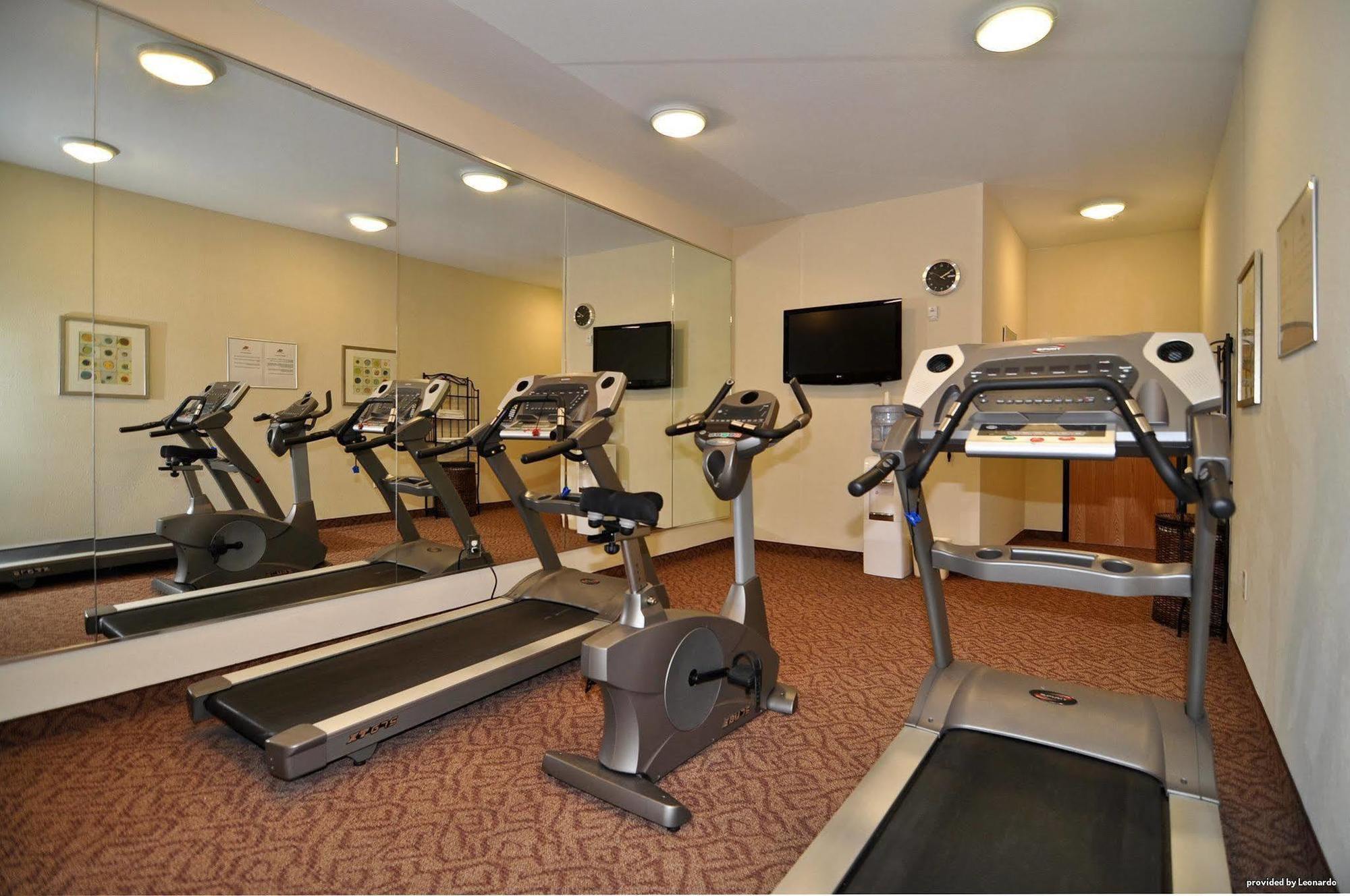 Days By Wyndham Semmes Hotel